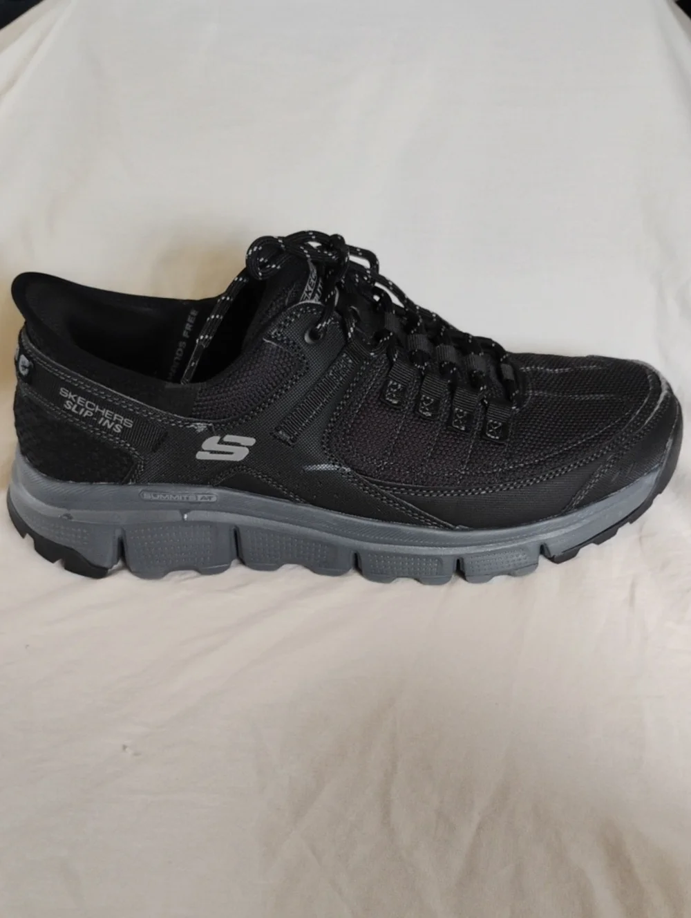 Skechers Men's Black Sz 11.5 Slip-ins Air-Cooled Memory Foam Summits AT